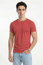 Cloud Cotton® MuscleFit Rojo suave — Modelo de frente